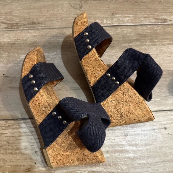 Lucky Brand Wedge Sandals - Picture 4 of 5